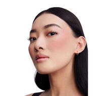 faces make me blush bold blurring