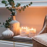 شمعة معطرة بفتلة واحدة كومبليت بليس faces شمعة معطرة بفتلة واحدة كومبليت بليس