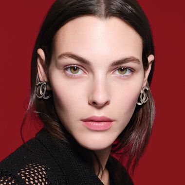 N°1 DE CHANEL CRÈME YEUX REVITALISANTE faces n 1 de chanel cr me yeux revitalisante