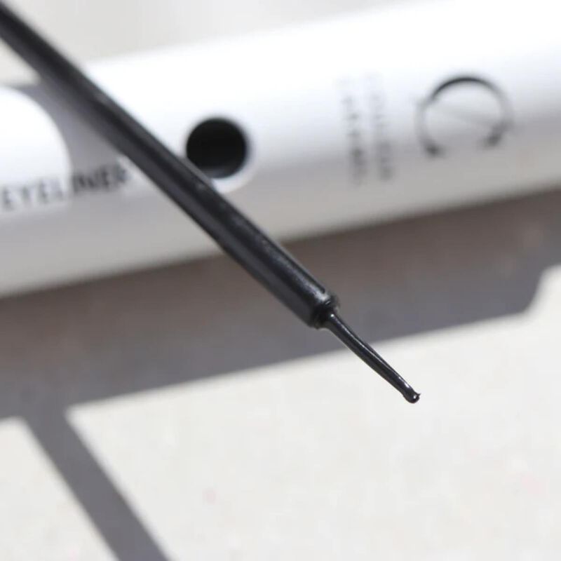 كولور كاراميل محدد عيون رقم 07 أسود