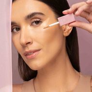The Multi Magic Concealer faces the multi magic concealer