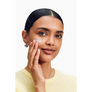 يو في سوليوشنز لوشن للتحكم باللمعان SPF 50 faces يو في سوليوشنز لوشن للتحكم باللمعان spf 50