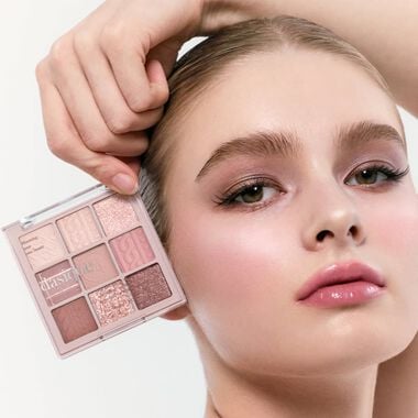Shadow Palette faces shadow palette