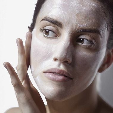 faces velvet sleeping mask with saffron flowers