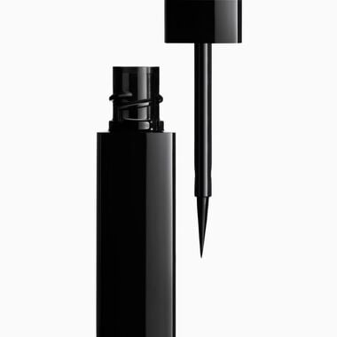 LE LINER DE LIQUID EYELINER faces le liner de liquid eyeliner
