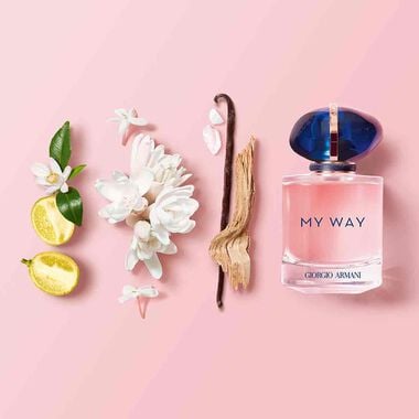 My Way Eau de Parfum faces my way eau de parfum
