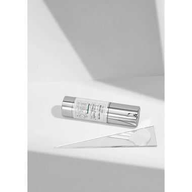 faces reedle shot 700