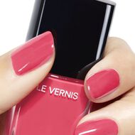 LE VERNIS faces le vernis