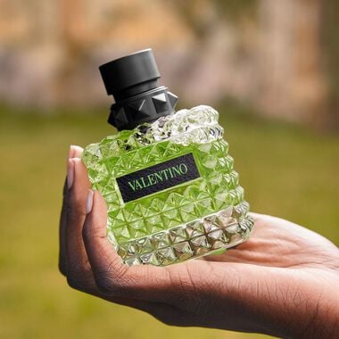 faces born in roma donna green stravaganza