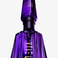 Alien Eau de Parfum faces alien eau de parfum