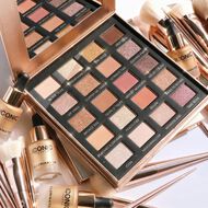 faces لوحة ظلال العيون