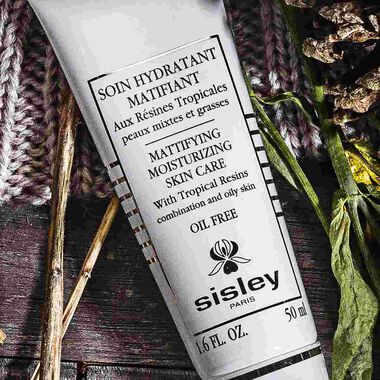 faces mattifying moisturising skin care with tropical resins