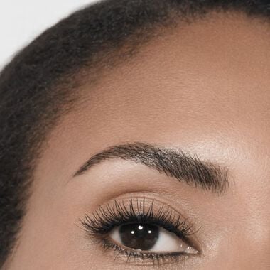 LE VOLUME STRETCH DE CHANEL faces le volume stretch de chanel