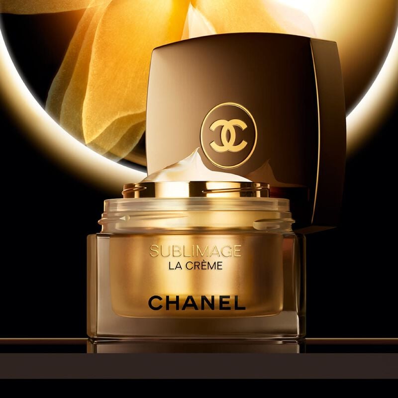 chanel sublimage la creme texture fine ultimate cream: rejuvenates and smoothes