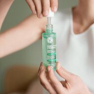 faces rebalancing and anti oxidant essence serum for blemish prone skin