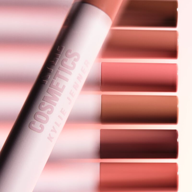 kylie cosmetics plumping