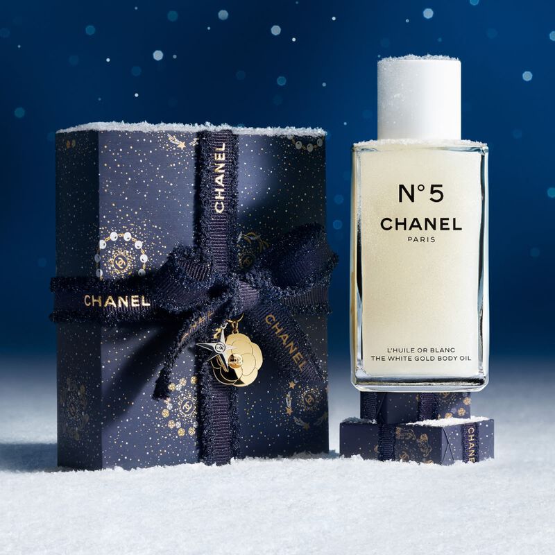 chanel n°5 the white gold body oil  festive edition
