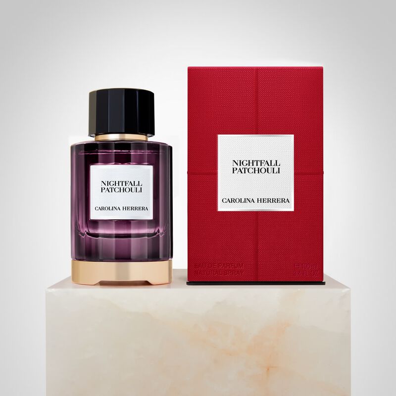 كارولينا هيريرا عطر نايتفول باتشولي