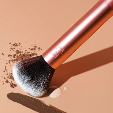 faces everything face makeup brush