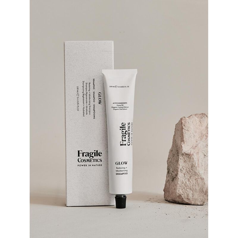 fragile cosmetics glow restoring + moisturising shampoo