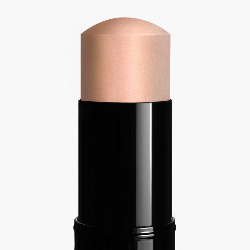 chanel baume essentiel multiuse glow stick moonlight kiss