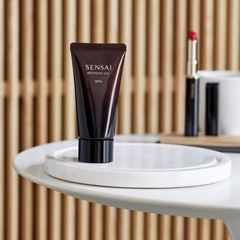 sensai bronzing gel