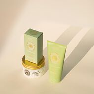 Intemporels Almond Shower Oil faces intemporels almond shower oil