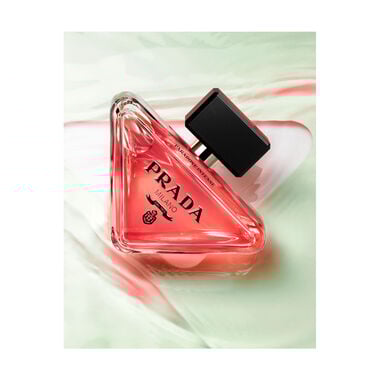 faces paradoxe intense