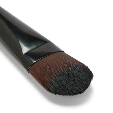 faces flat foundation brush