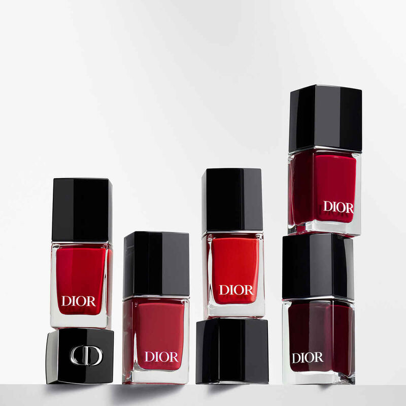 dior dior vernis nail polish with gel effect and couture color