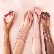 faces معزز الشفاه بلم ات اب