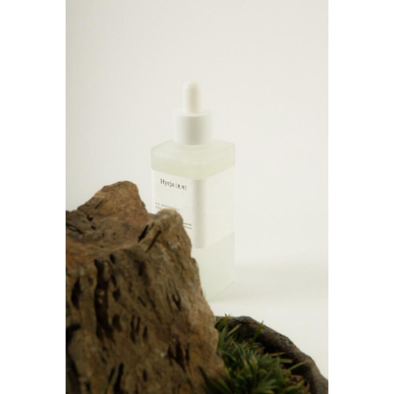 hyeja vegan niacinamide heartleaf calming serum