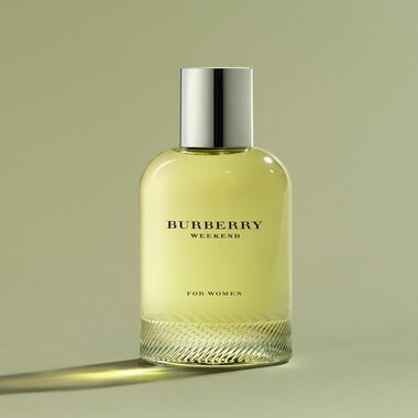 Weekend Eau de Parfum faces weekend eau de parfum