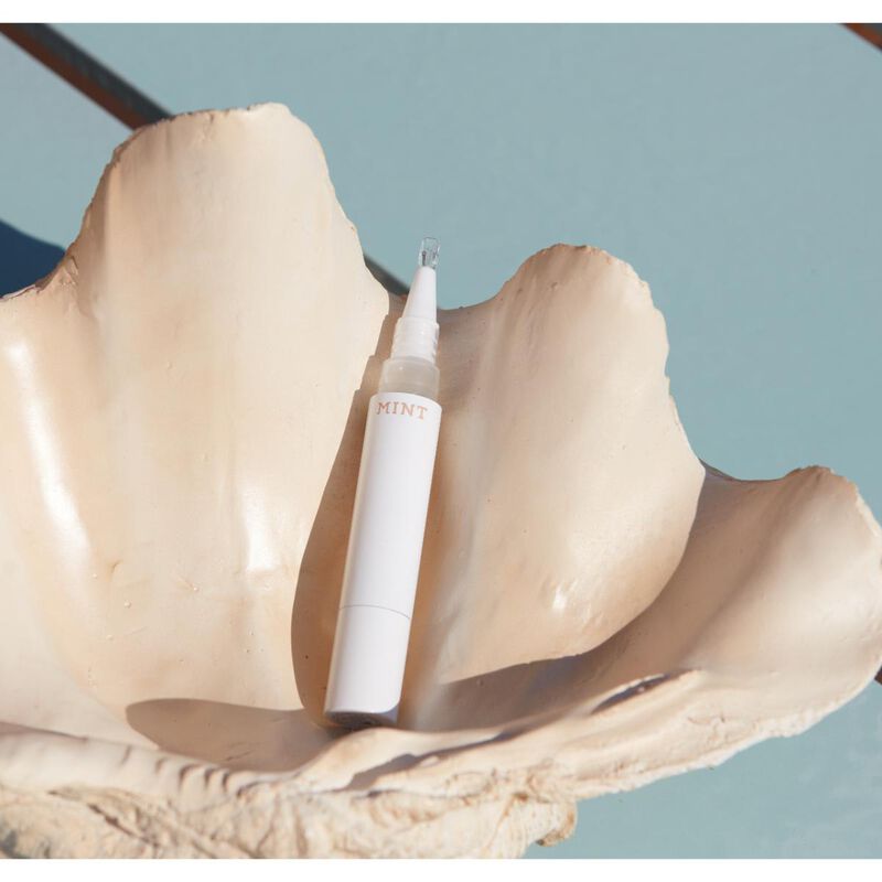 mint by dr. mintcheva hollywood smile whitening pen