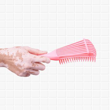 Detangling faces detangling
