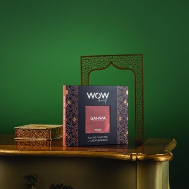 faces all eyes on me trio