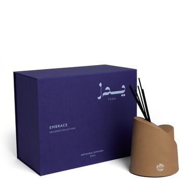 faces embrace   artisanal