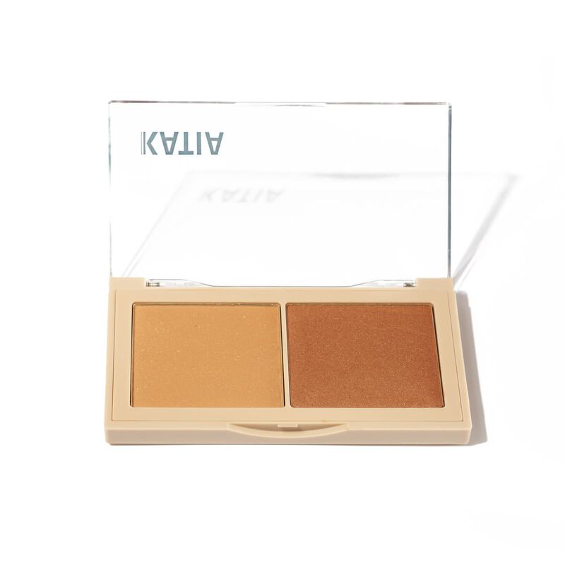 كاتيا برونزر واضاءة ثنائية