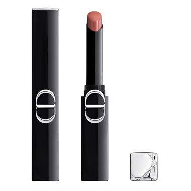 Rouge On Stage Ultra Longwear Lipstick with a Shine Finish faces rouge on stage ultra longwear lipstick with a shine finish