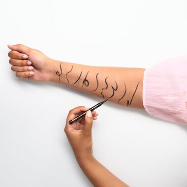 faces قلم الكحل السائل جدا عالي الثبات