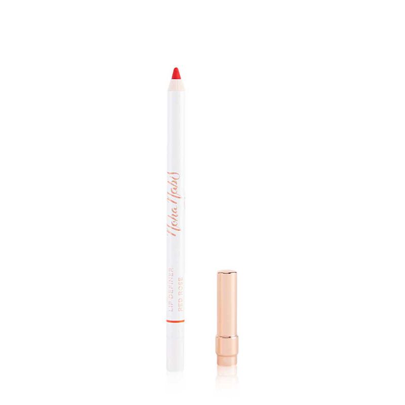 noha nabil lip definer