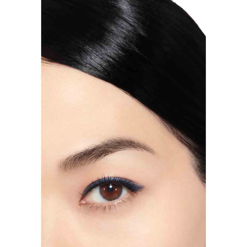 شانيل le crayon yeux