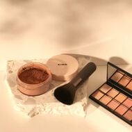 Natural Mineral Foundation Powder faces natural mineral foundation powder