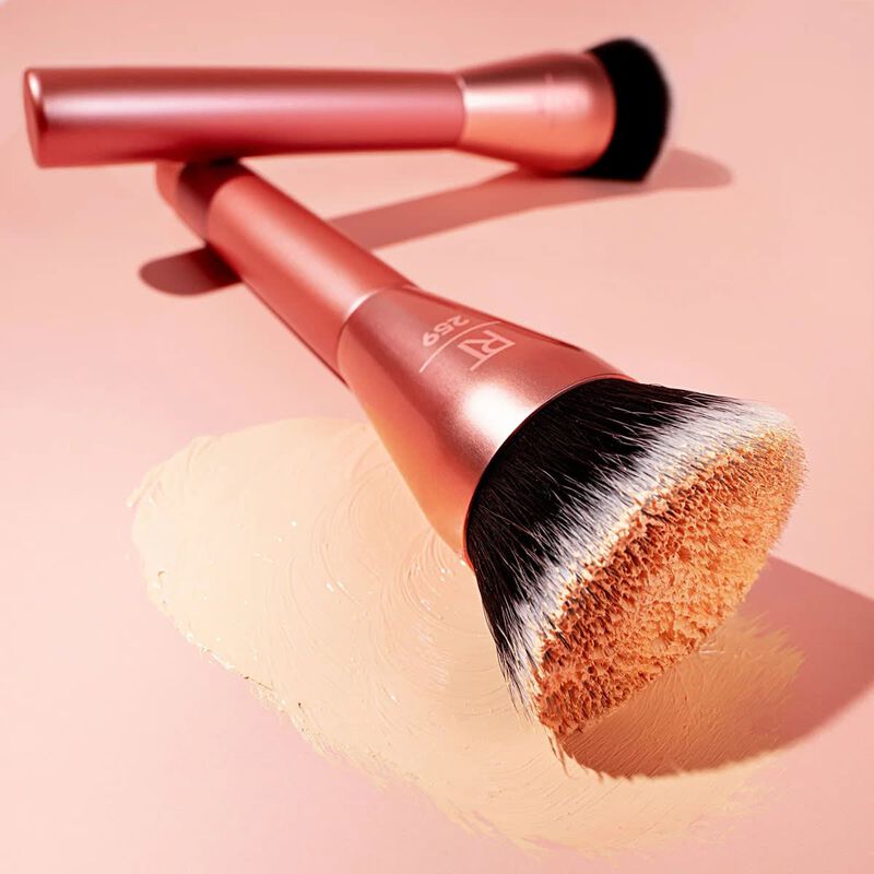 real techniques glow round base makeup brush