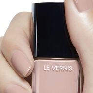 LE VERNIS faces le vernis