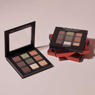 faces all eyes on mini shadow palette