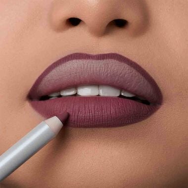 faces محدد الشفاه