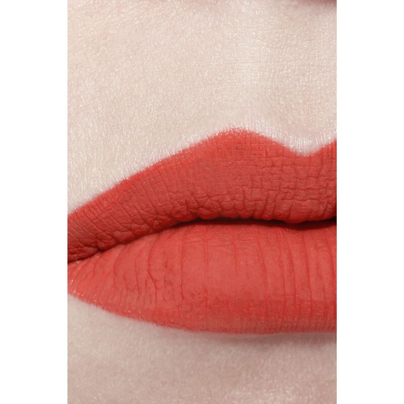 شانيل rouge allure liquid velvet أحمر الشفاه السائل غير اللامع والمكثف فائق الثبات