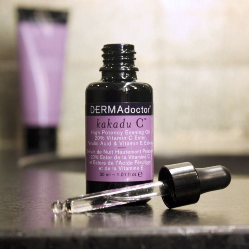 dermadoctor kakadu c 20% vitamin c e ferulic acid evening oil