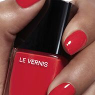 LE VERNIS faces le vernis